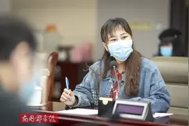 一个一线记者的抗疫手记：女儿在楼上喊，我却不能进家门图片