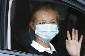王室成员疫情期间戴口罩的108式图片