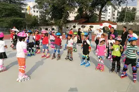 金寨二中轮滑学校开课图片