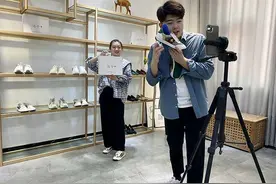 疫情之下，新零售电商逆势爆发丨临沂直播电商：主播带货出现爆发式增长图片