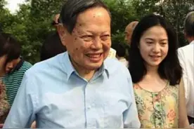 杨振宁：丑闻缠身，被世人恶意诋毁的背后，藏着怎样的真相？图片