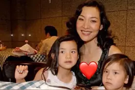 影后陈冲被曝领养双胞胎弃养？双胞胎颜值超级高，超宠爱亲生女儿图片