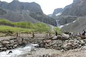 水鼩鼱现身长白山，堪称微缩版的水獭，不到20克重却敢捕食小龙虾图片