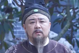 梁冠华：有个女孩为了躲200多斤的我一脚踏空，很好，我娶定她了图片