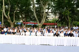 「医讯」9月19日——西安交大一附院耳鼻咽喉头颈外科专家团队来耀州区人民医院开展大型义诊活动图片