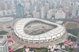 跑道没了、座位多了，“八万人体育场”这回名副其实了图片
