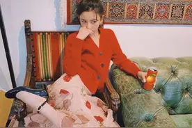 宋祖儿果然是气质美人！私服穿搭彰显少女风采，可甜美可复古图片