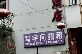 郑州63岁老人在工作酒店突发疾病，抢救8天后死亡图片
