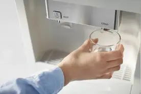 饮水机到底有多脏？细菌增速实验让人倒吸一口凉气图片