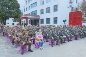 赫章籍现役军人陈露：用成长经历激励预定新兵报效祖国图片