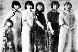 张作霖家族老照片，6个老婆14个子女，四女儿因政治联姻嫁给疯子图片