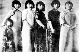 张作霖家族老照片，6个老婆14个子女，四女儿因政治联姻嫁给疯子图片