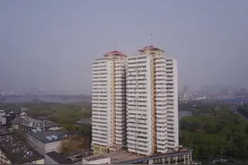 济南亟待拆除的四座大楼图片