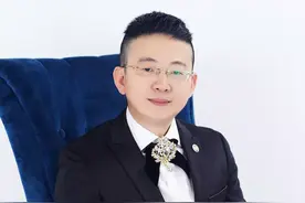 起底“联合国科学院”操盘手：自称是烈士向警予侄孙，担任“千禧王国”总统图片