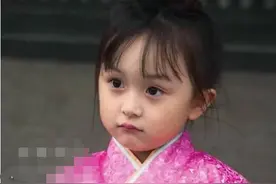 “小芈月”刘楚恬近照曝光，12岁长腿吸睛，颜值惊艳撞脸田亮女儿图片