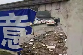 每日爆笑：驾校考科二的时候我给墙撞穿了是什么体验？图片