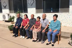 儿时顽皮爬错了火车与家人走散，六十年后他才找到位于山东的家图片