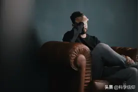 人有两个“大脑”？头上有一个，腹部有一个图片