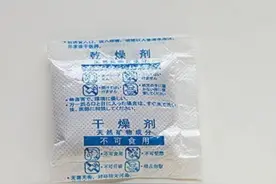 三岁孙女误食干燥剂，奶奶急救"当机立断"，医生："没少学习"图片