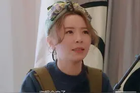 31岁黄雅莉住大别墅上热搜，原是租的？房子是租来的，但生活不是图片