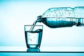 苏打水，气泡水，夏天我该喝哪个”水“？图片