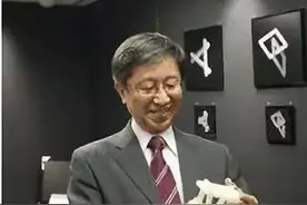 日本70岁老师行骗40年！央视却为他点赞，网友：早遇他，能上清华图片