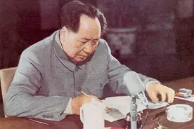 毛主席非常喜爱梅花，为写好咏梅词，曾一日连发三封信寻相关诗作图片