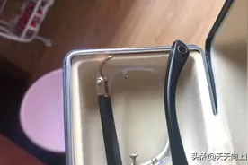 无框眼镜镜腿断了图片