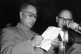老革命曾山：建国后没授衔，但七个子女却都成才，有三位是将军图片