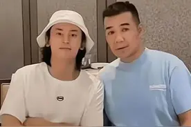 张哲瀚背景大揭秘，看完你就明白，他一家人和日本都有紧密联系图片