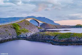 世界上最危险的公路，串连挪威众岛屿，有一座“断尾桥”吓坏司机图片