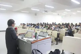 南昌大学“亲日”教授静娅发表不当言论，“辱国”行为不可原谅！图片