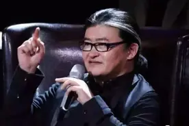 55岁刘欢近照曝光，病情恶化！天啊，刘欢怎么成个样子了！图片