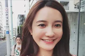 张大奕和董花花还在较劲？小三的下场：总裁夫人没当上，公司退市图片