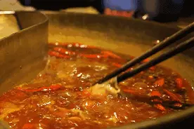 一大盘饺子下肚，小伙腹痛难忍！医生：这个饮食习惯不能有图片