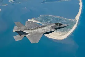 “闪电II”怕闪电，F-35不断遭雷劈是运气不好，还是有深层原因？图片