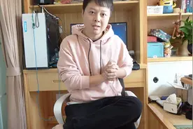 麦小兜回答网友问题：做自媒体的收益是怎么提现的？是否要交税？视频封面