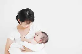 为什么产后一定要请月嫂？别心疼钱，这几个好处要早一点知道图片