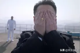 《突围》结局，齐本安的改编比原著妙，但另两处改编我不理解图片