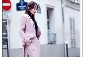 41岁陈乔恩胖过头，麒麟臂加水桶腰膀大腰圆，肚子胖到像怀孕图片