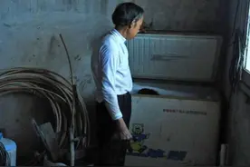 儿子因白血病去世，父亲接受不了事实，把儿子藏入家中冰柜八年图片