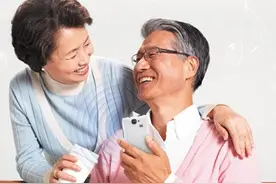 雇主向保姆求婚两次，55岁保姆：娶我先答应我的条件，不然免谈图片