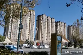 哈尔滨五常市：一楼盘200套房被官员家眷连夜备案 购房者无房可住图片