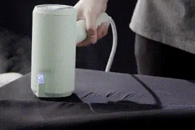 人称“东方小戴森”的熨烫机，150℃干蒸汽，2分钟提升衣品档次！图片