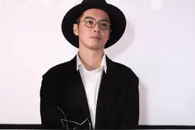 佳作频出的金世佳，为何无法撕下“陆展博”的标签？图片