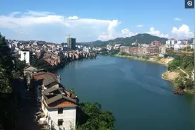中国第一个拥有始发高铁的国家级贫困县，因为高铁经济光速发展图片