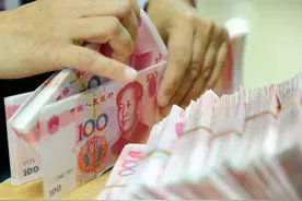 银行扎堆上线存款产品：按月付息，年利率最低达4.81%图片
