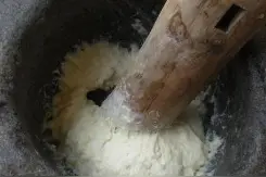 千年古镇华阳，龙吟峡洋芋糍粑图片