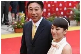 冯巩老婆，赵本山老婆，潘长江老婆，朱时茂老婆，你羡慕哪一对？图片