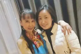 书香里的“火凤凰”图片
